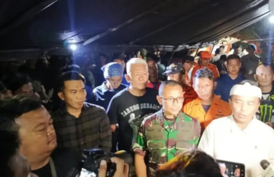 Bencana longsor gunung kuda kabupaten cirebon