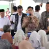 Wapres Gibran Rakabuming Raka meninjau kampung nelayan di indramayu