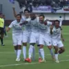 Skor akhir Persib vs Persita bermain imbang 2-2
