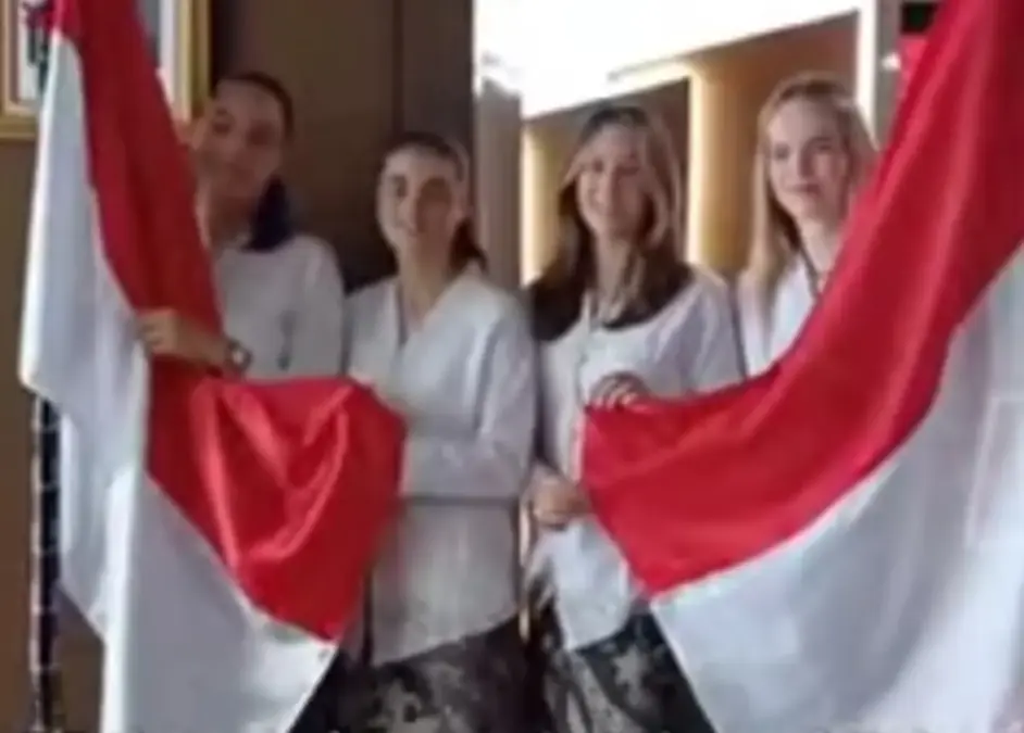 Empat pesepak bola keturuan Belanda resmi menjadi warga negara Indonesia