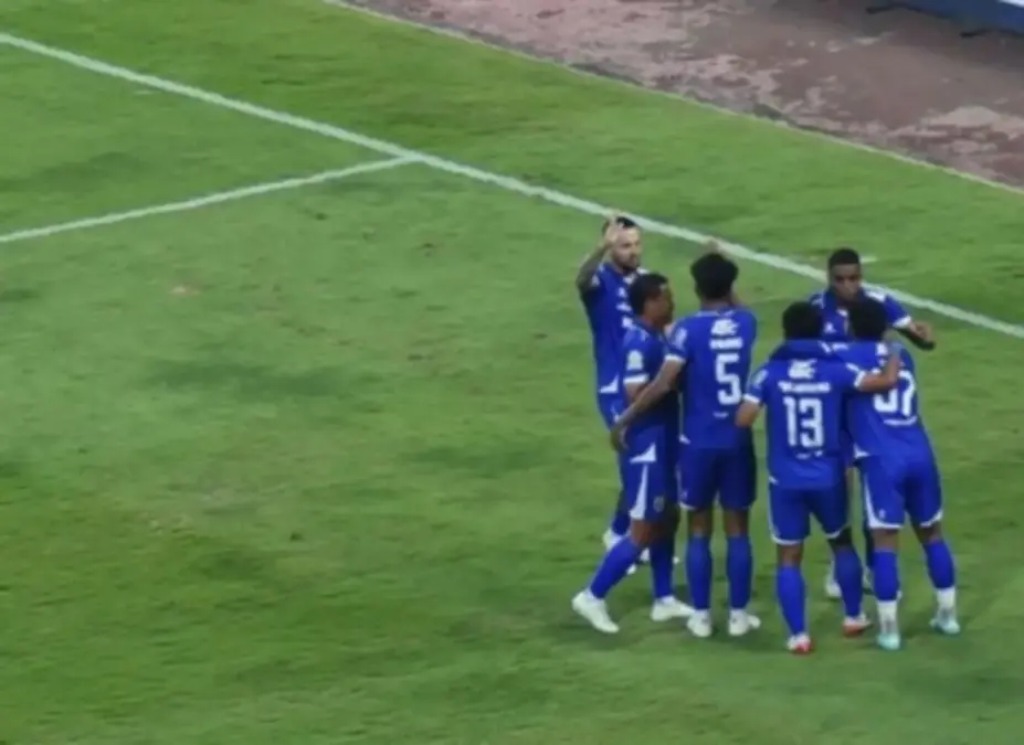 Persib menang 2-0 atas Semen Padang di laga perdana Super League