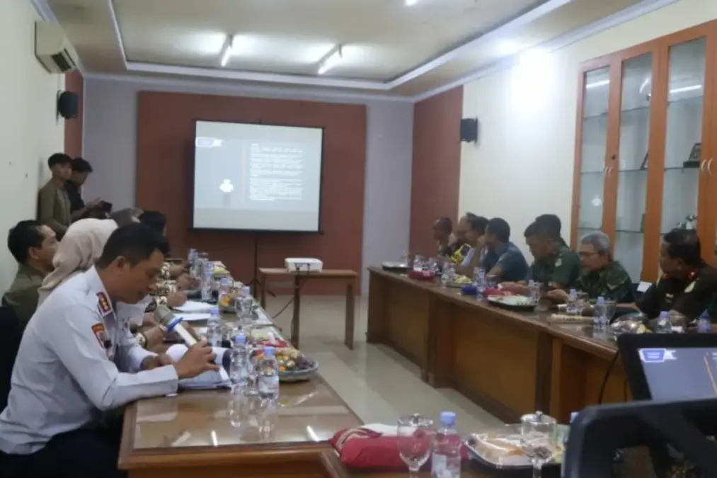 Pemkab Cirebon rapat pengamanan nataru